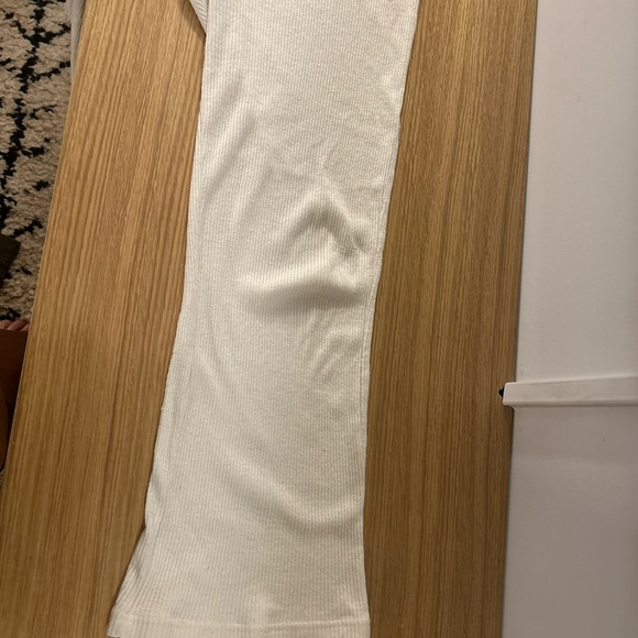 White pants - Picture 4 of 10